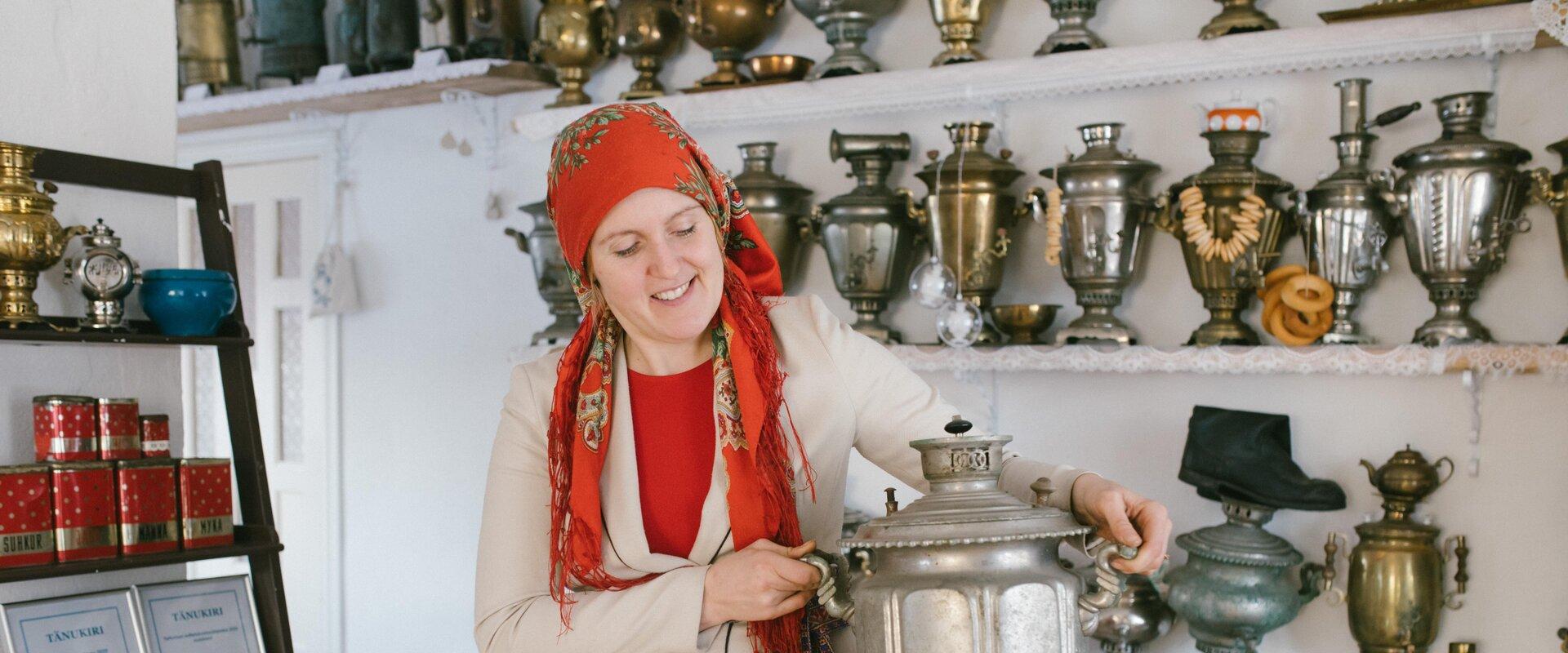 The Samovar House is a small samovar museum located in the Old Believers’ village near Lake Peipus, which has a private collection with more than 100 