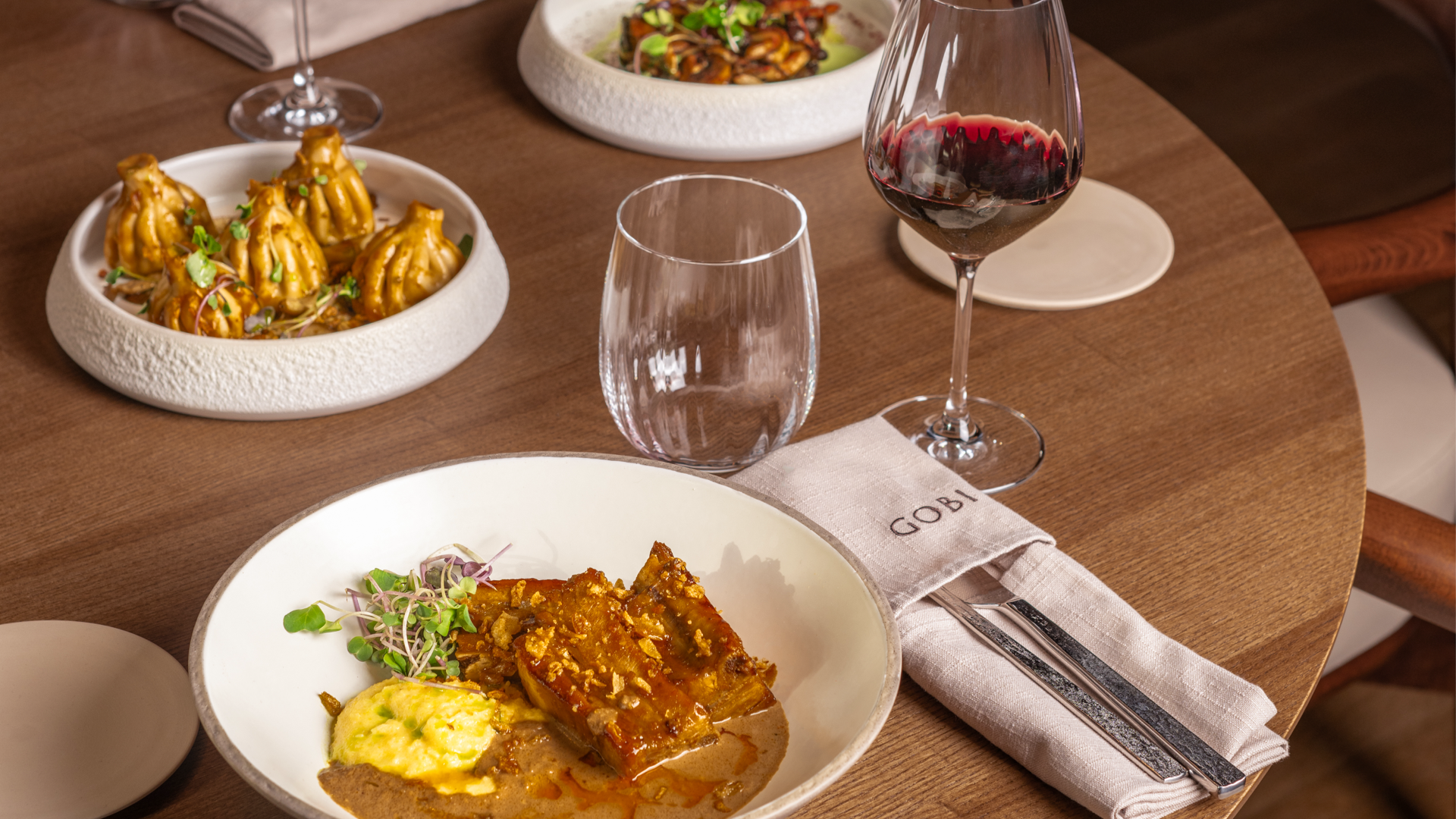 Restaurant Gobi, located in the Rotermann Quarter, offers modern Georgian cuisine. The name "gobi" means a round wooden board traditionally used for s